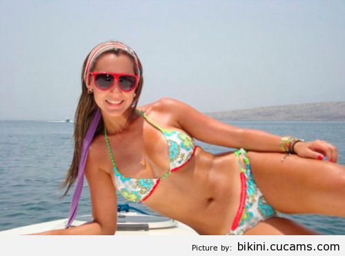 Bikini Busty Fetish by bikini.cucams.com