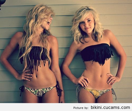 Bikini Spandex Behind by bikini.cucams.com